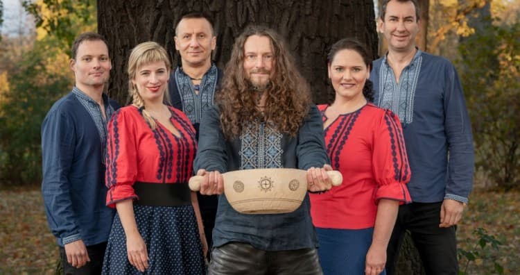 Tomáš Kočko & ORCHESTR folkmetalově